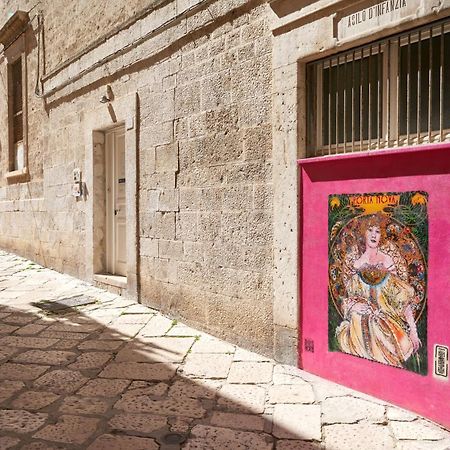 Hub Portanova Hostel Trani Kültér fotó